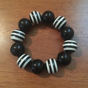 Black and White Beaded Stretch Bracelet
